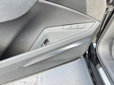 2019 Audi e-tron Prestige quattro