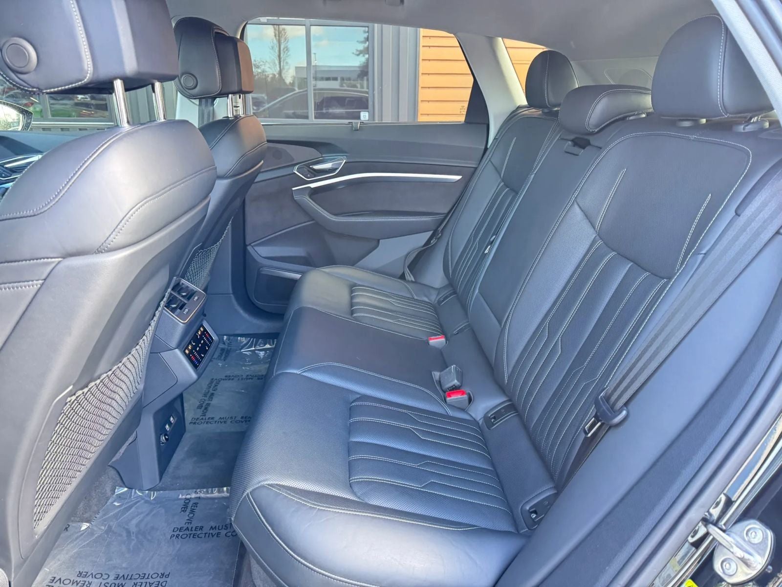 2019 Audi e-tron Prestige quattro