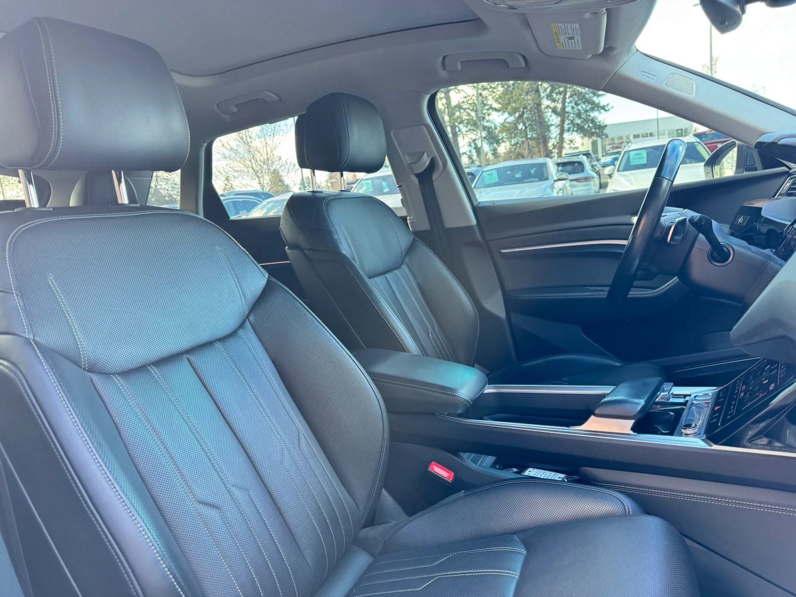2019 Audi e-tron Prestige quattro