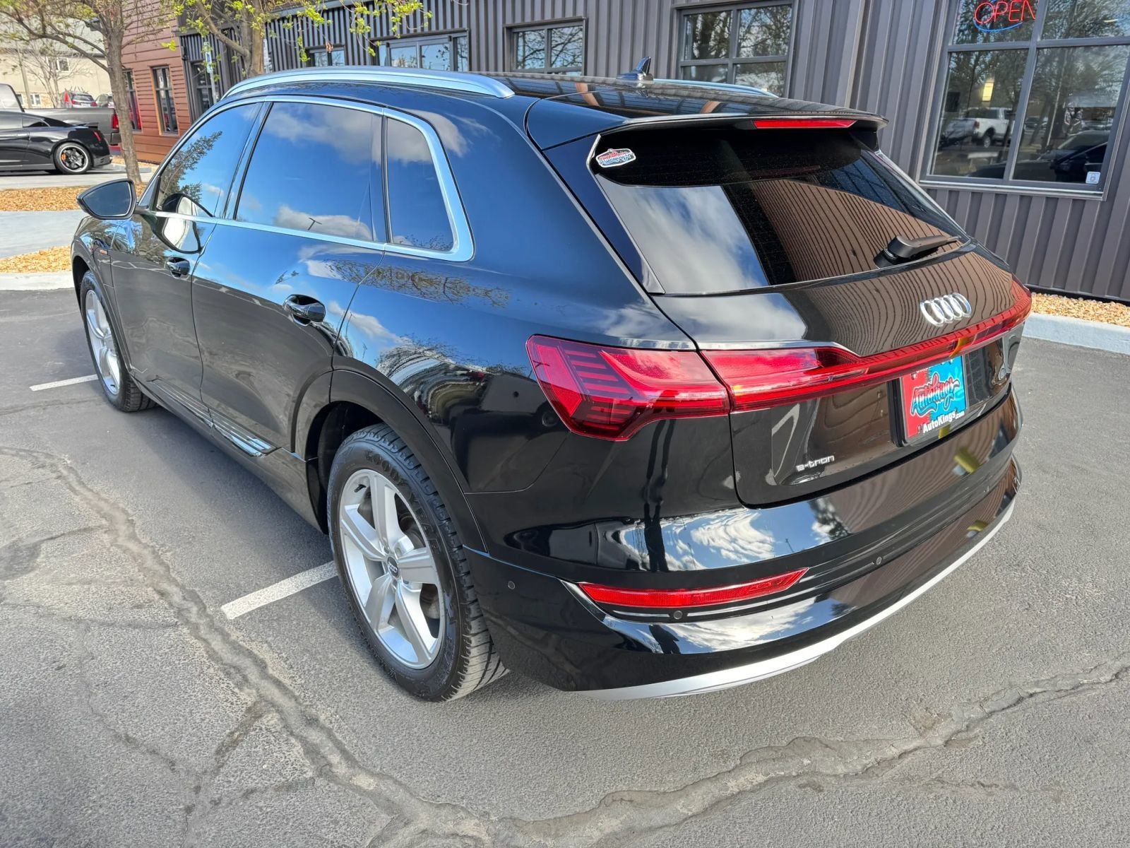 2019 Audi e-tron Prestige quattro