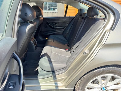 2017 BMW 3 Series 320i xDrive Sedan 4D