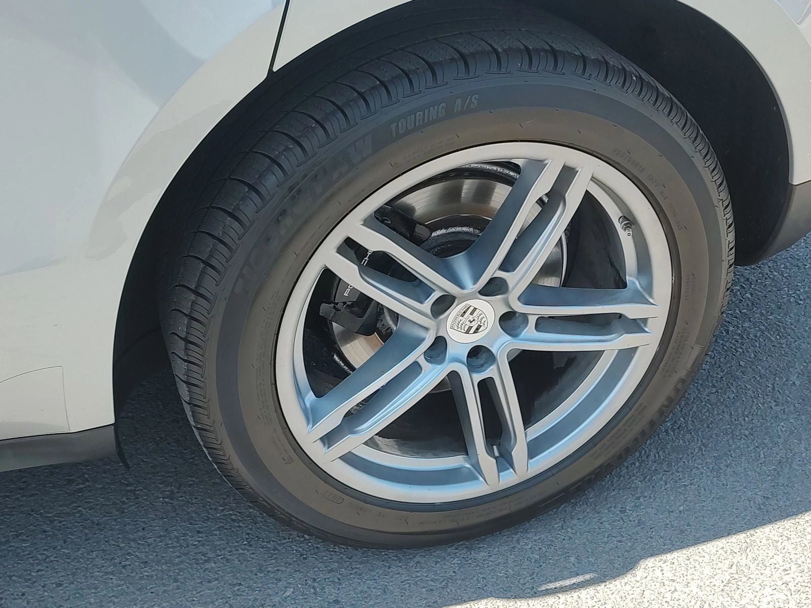 2019 Porsche Macan Base