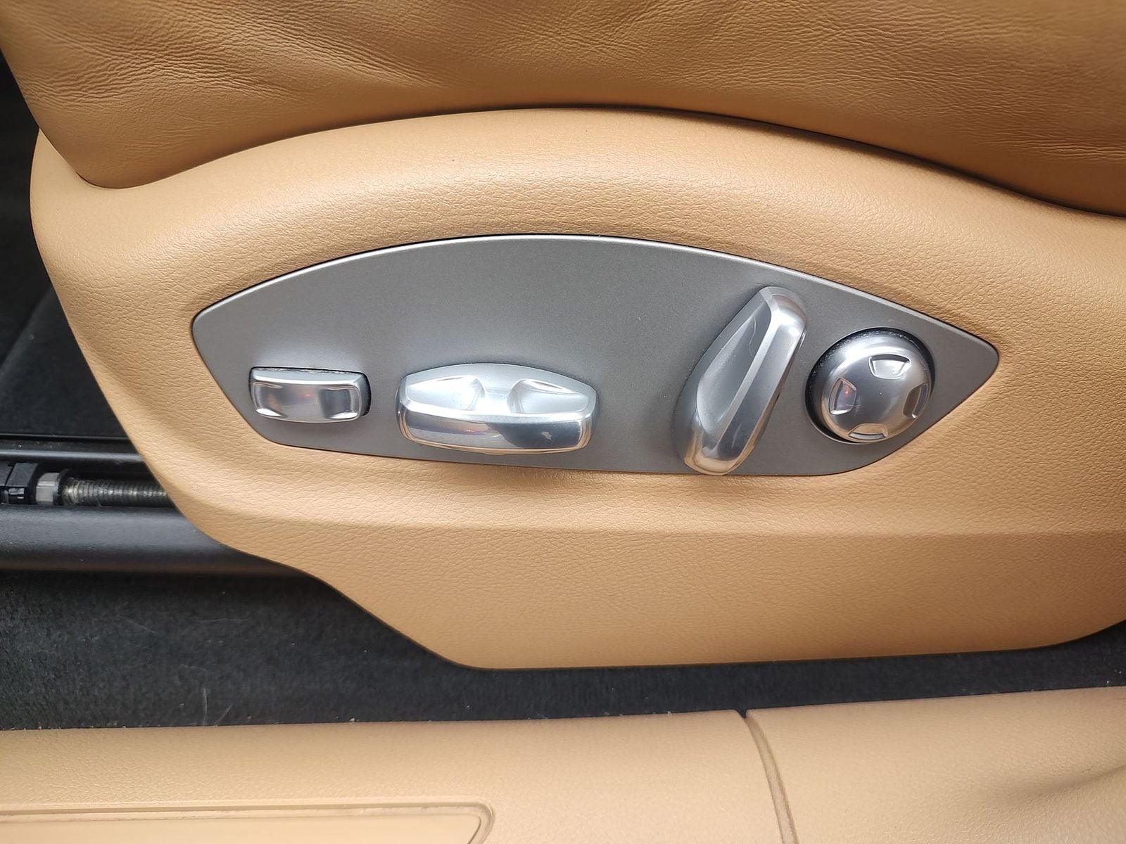 2018 Porsche Macan Sport Edition