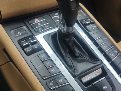 2018 Porsche Macan Sport Edition