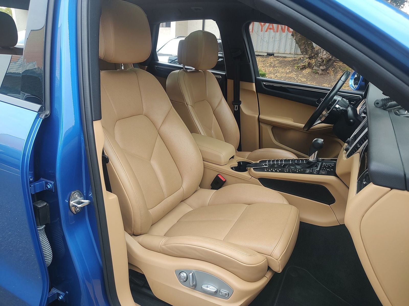 2018 Porsche Macan Sport Edition