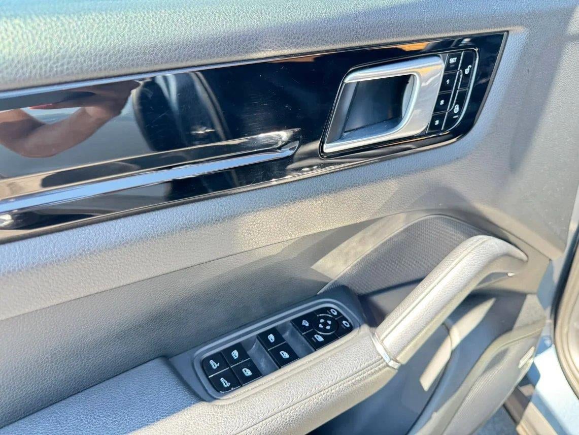 2019 Porsche Cayenne Sport Utility 4D