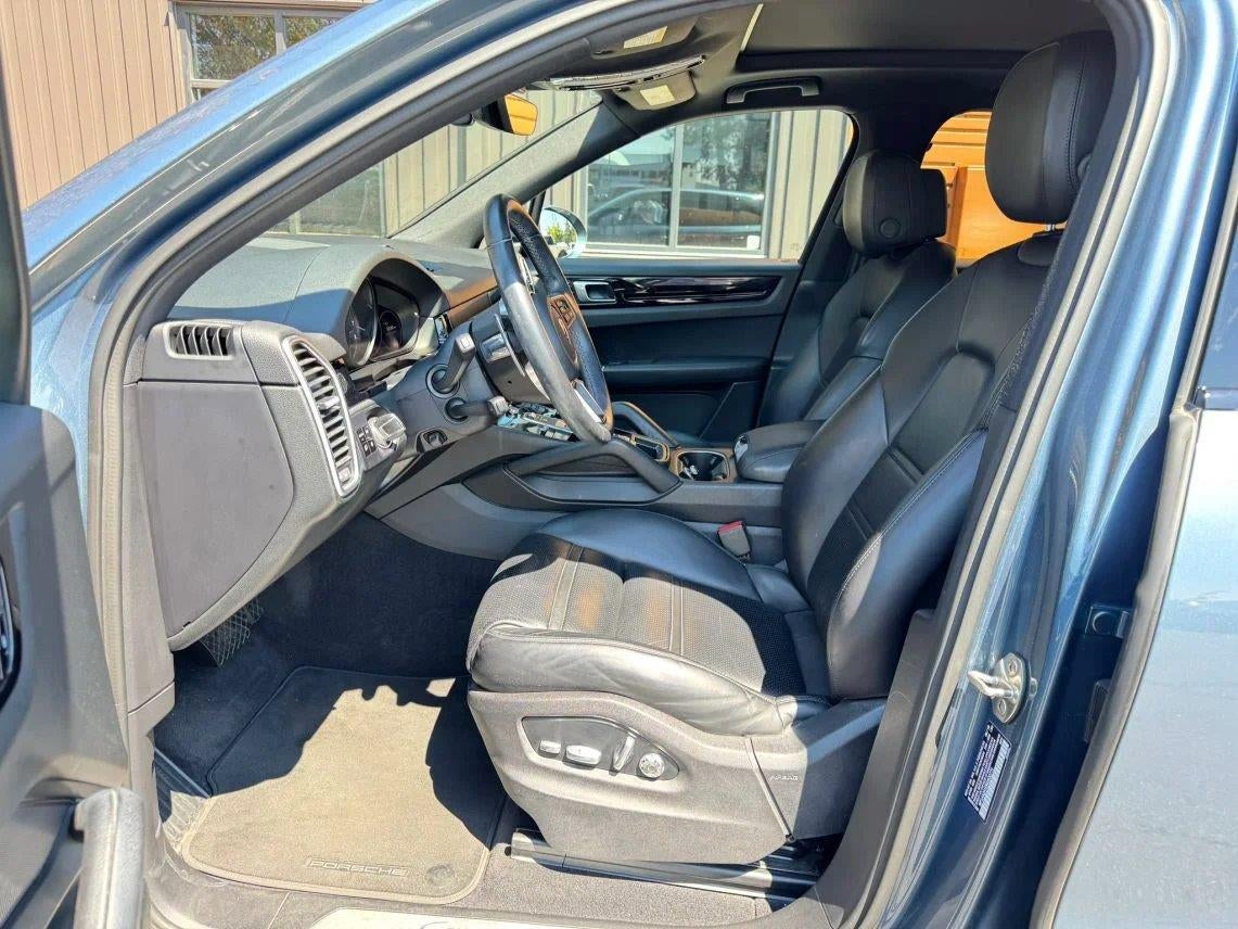 2019 Porsche Cayenne Sport Utility 4D