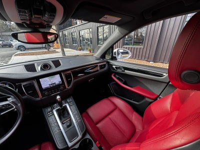 2018 Porsche Macan S