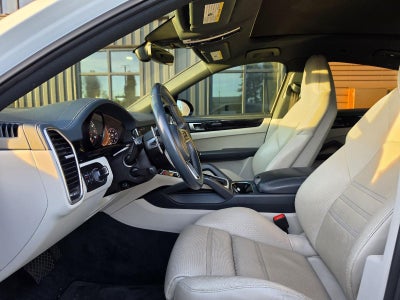 2022 Porsche Cayenne Sport Utility 4D