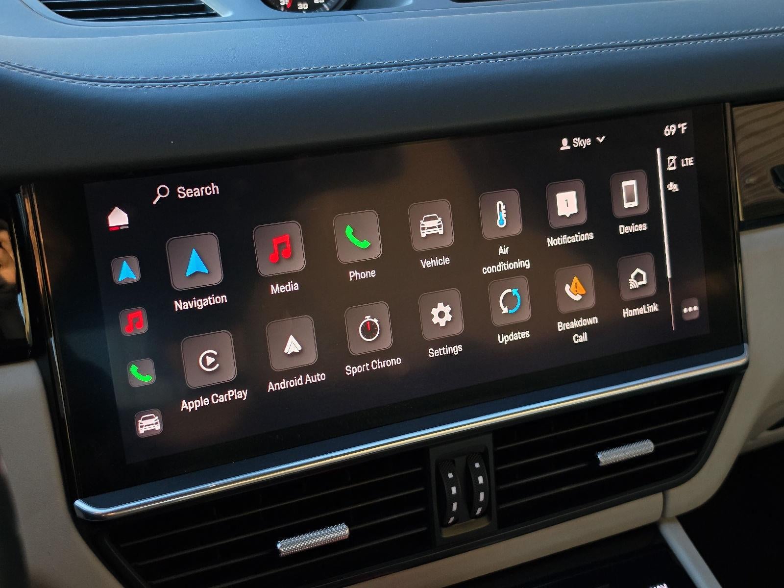 2022 Porsche Cayenne Sport Utility 4D