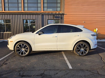 2022 Porsche Cayenne Sport Utility 4D
