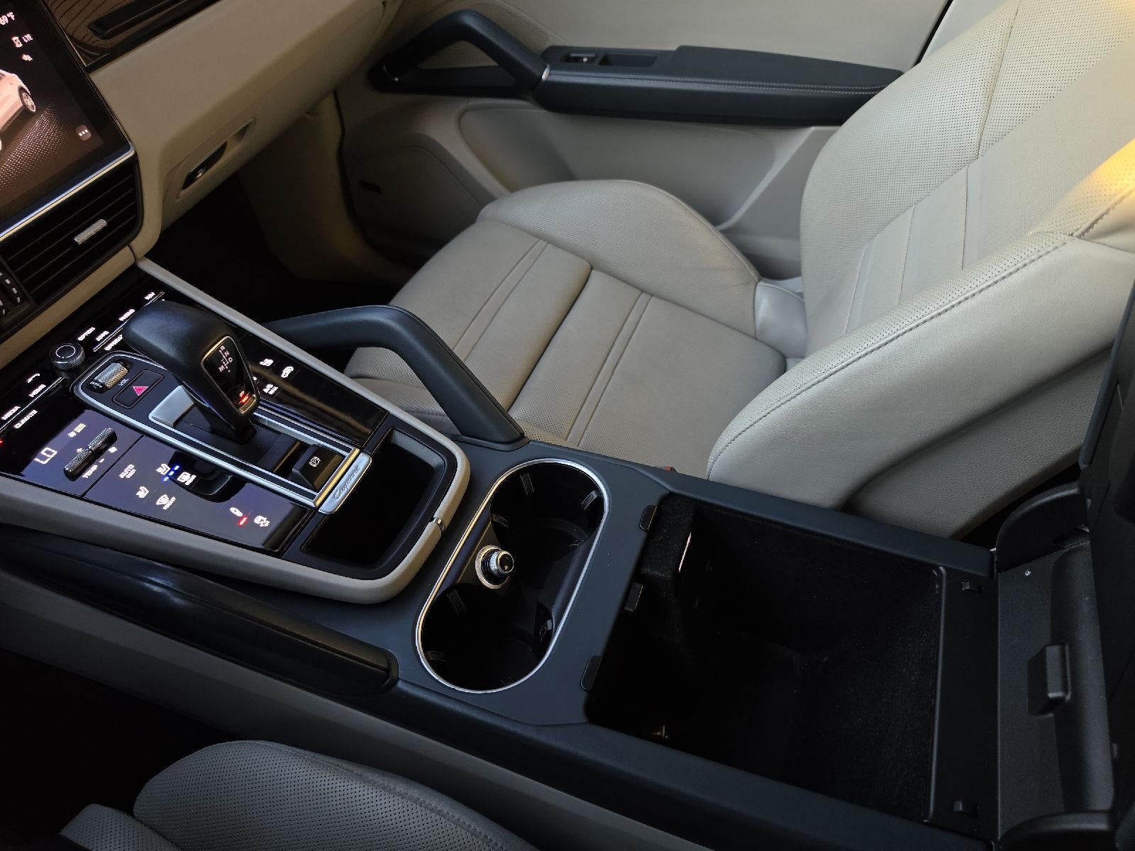 2022 Porsche Cayenne Sport Utility 4D