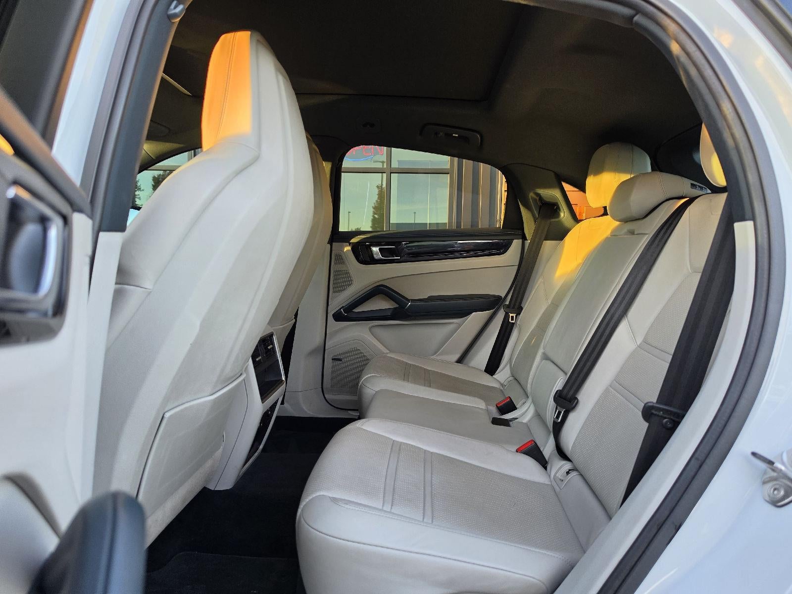 2022 Porsche Cayenne Sport Utility 4D