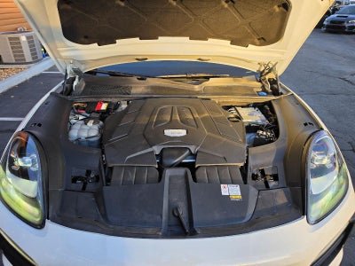 2022 Porsche Cayenne Sport Utility 4D
