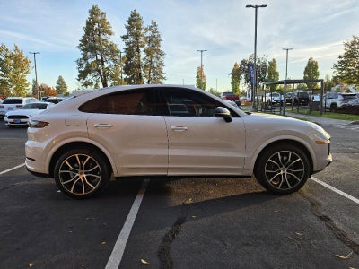 2022 Porsche Cayenne Sport Utility 4D