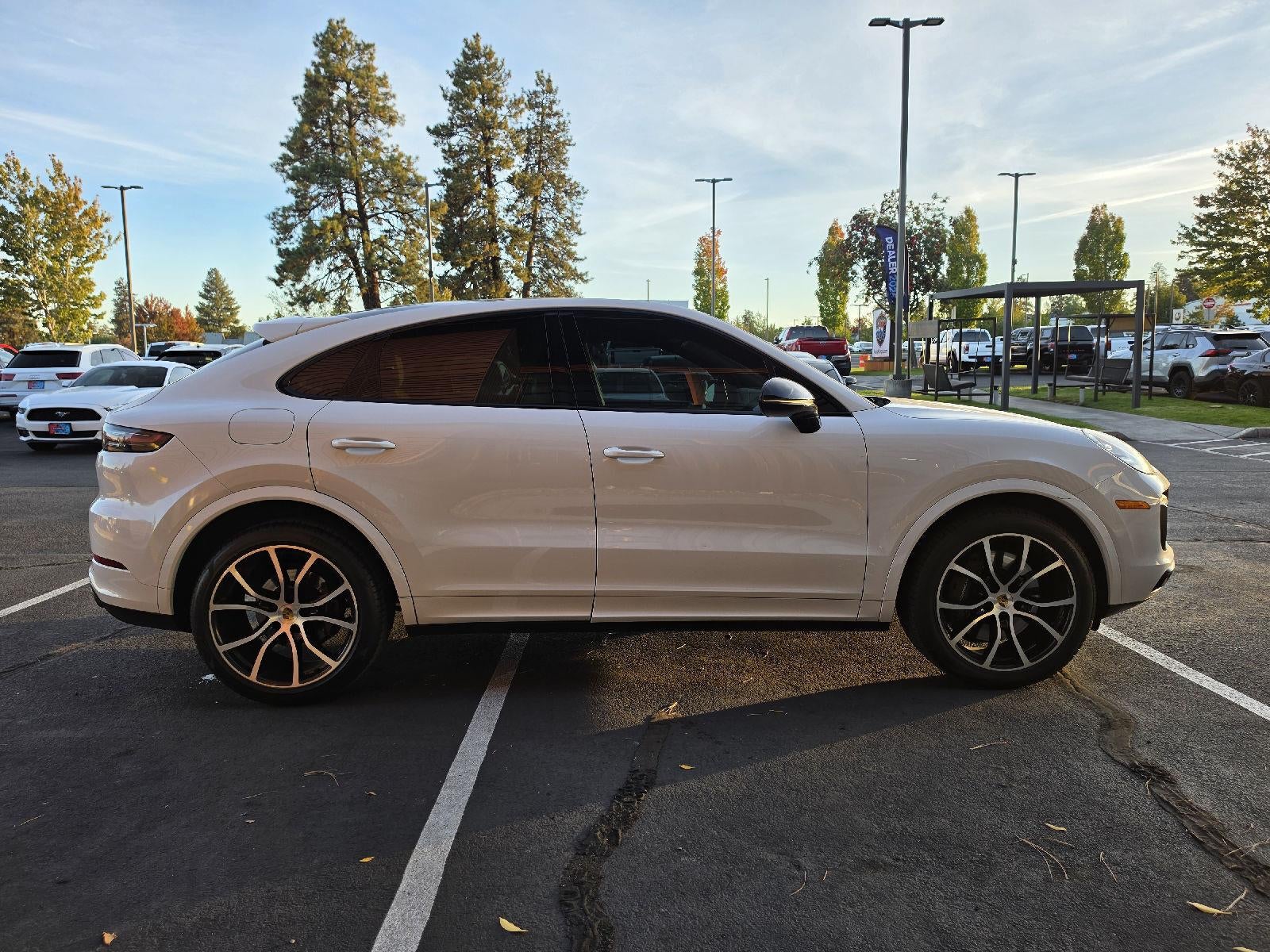 2022 Porsche Cayenne Sport Utility 4D