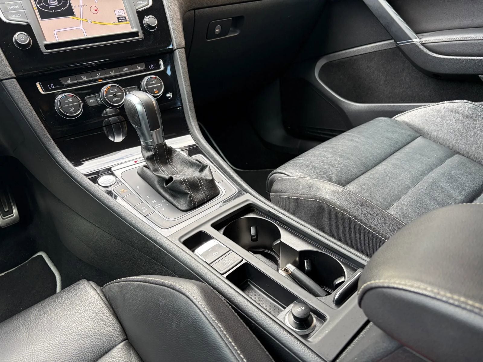 2016 Volkswagen Golf R DCC & Navigation 4Motion 4Motion
