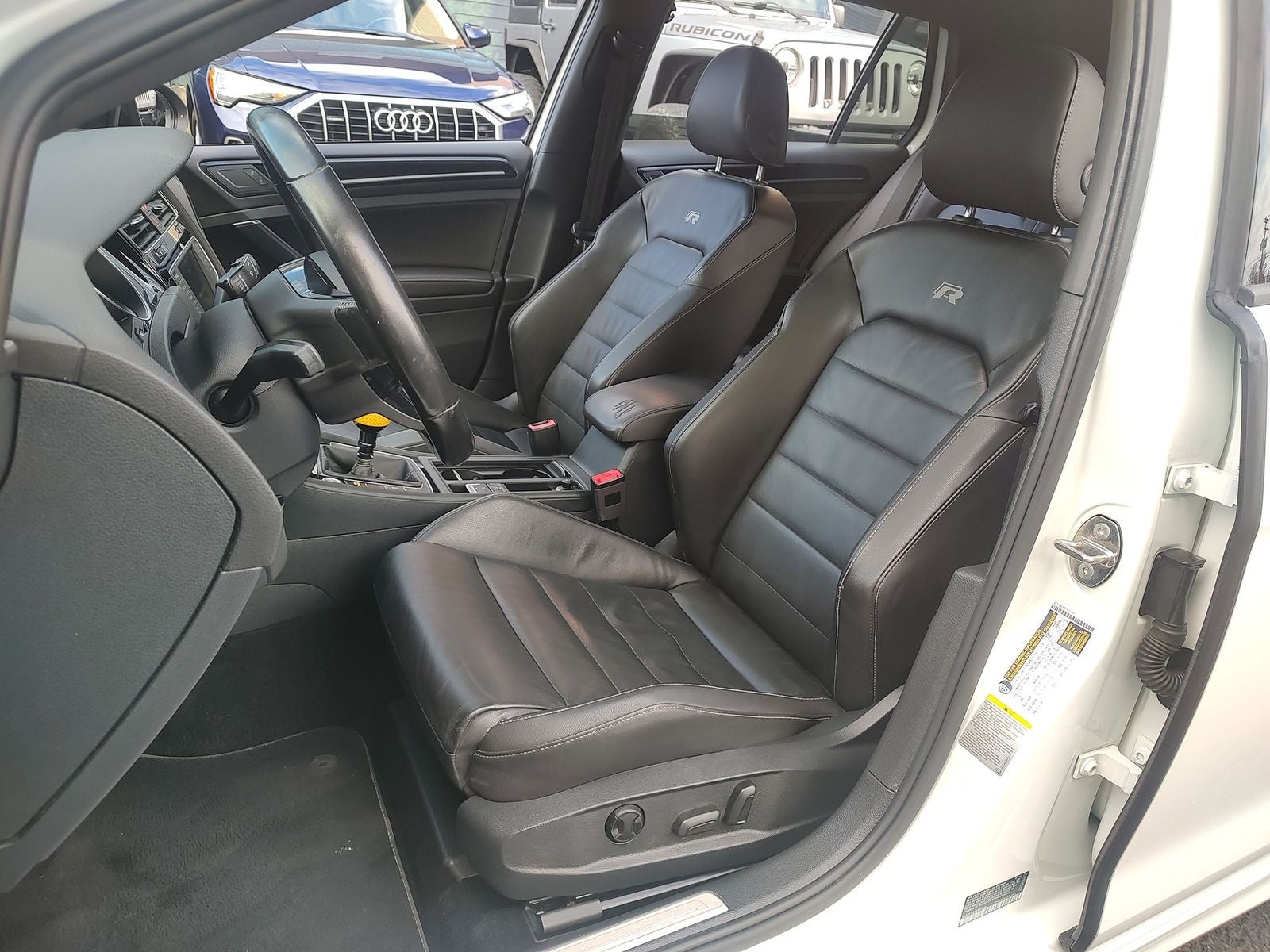 2016 Volkswagen Golf R DCC & Navigation 4Motion 4Motion