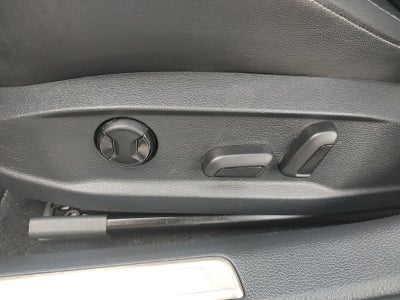 2016 Volkswagen Golf R DCC & Navigation 4Motion 4Motion