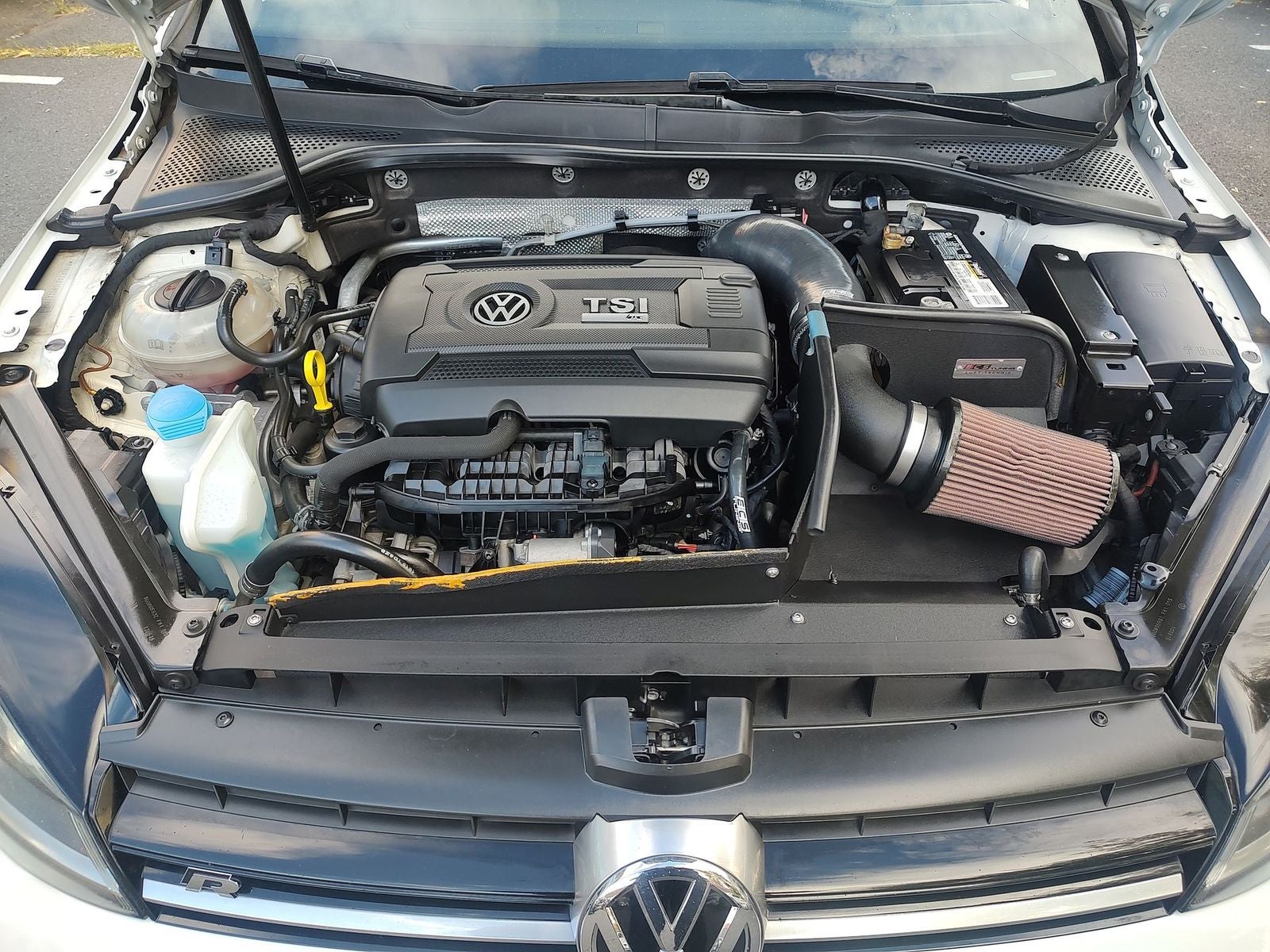 2016 Volkswagen Golf R DCC & Navigation 4Motion 4Motion