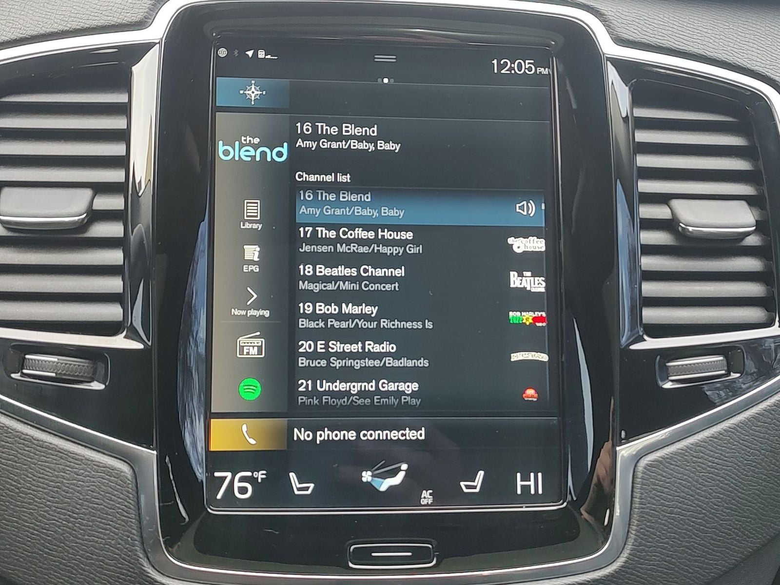 2022 Volvo XC90 T5 Momentum