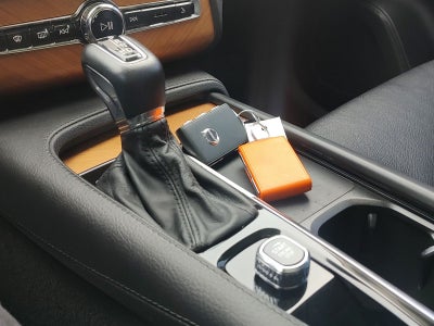 2022 Volvo XC90 T5 Momentum