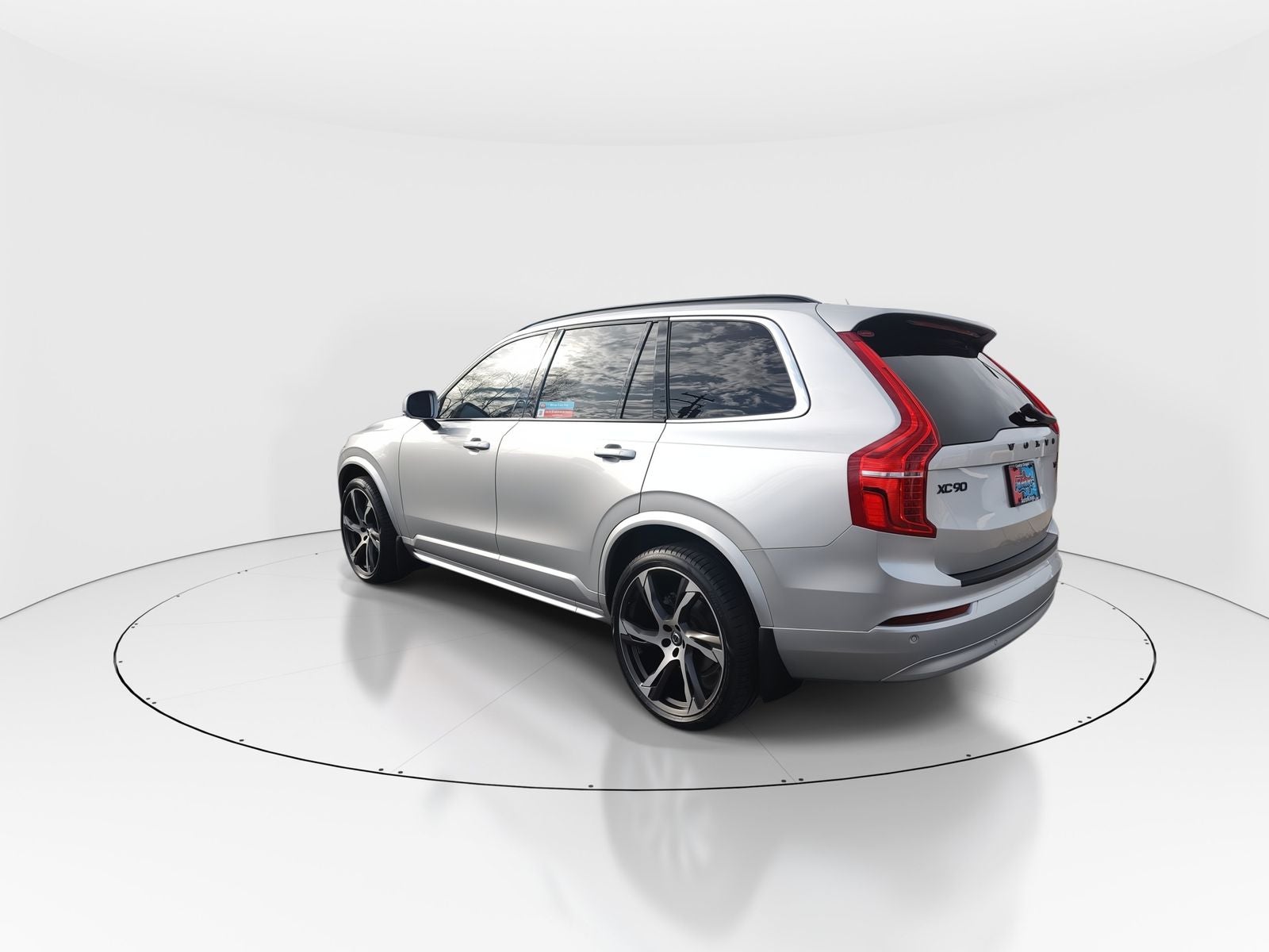 2022 Volvo XC90 T5 Momentum