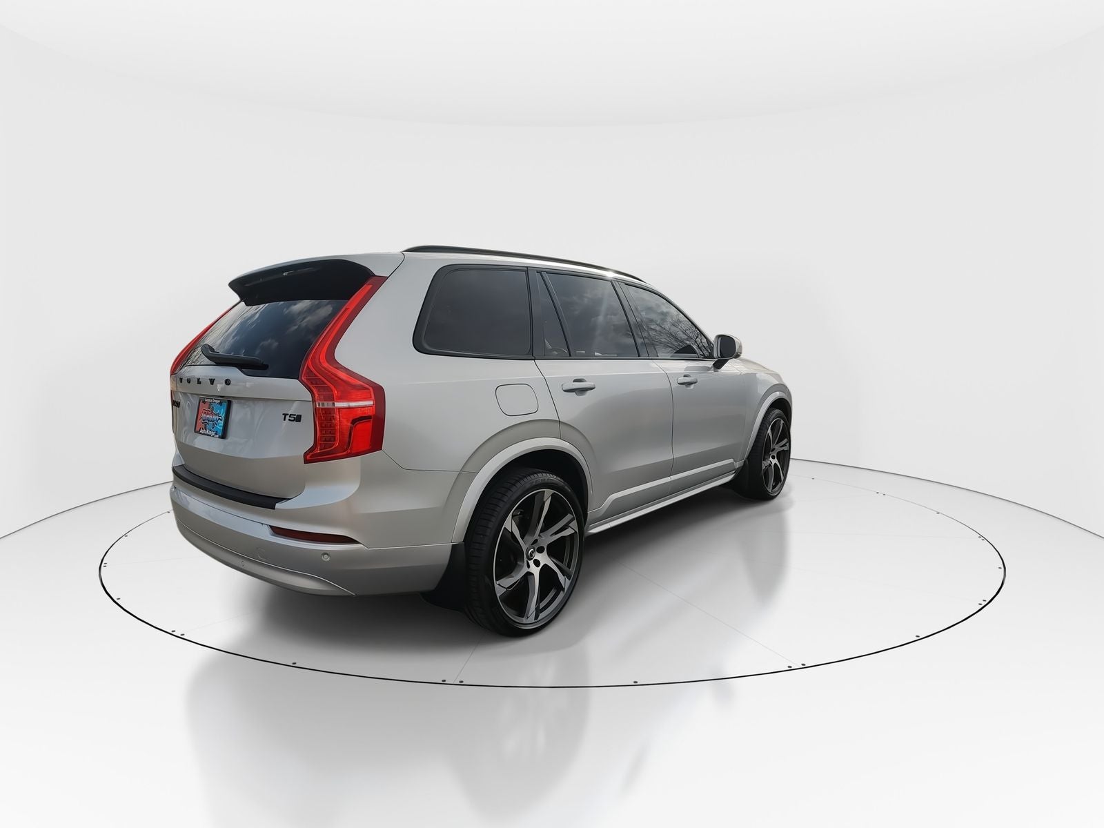 2022 Volvo XC90 T5 Momentum