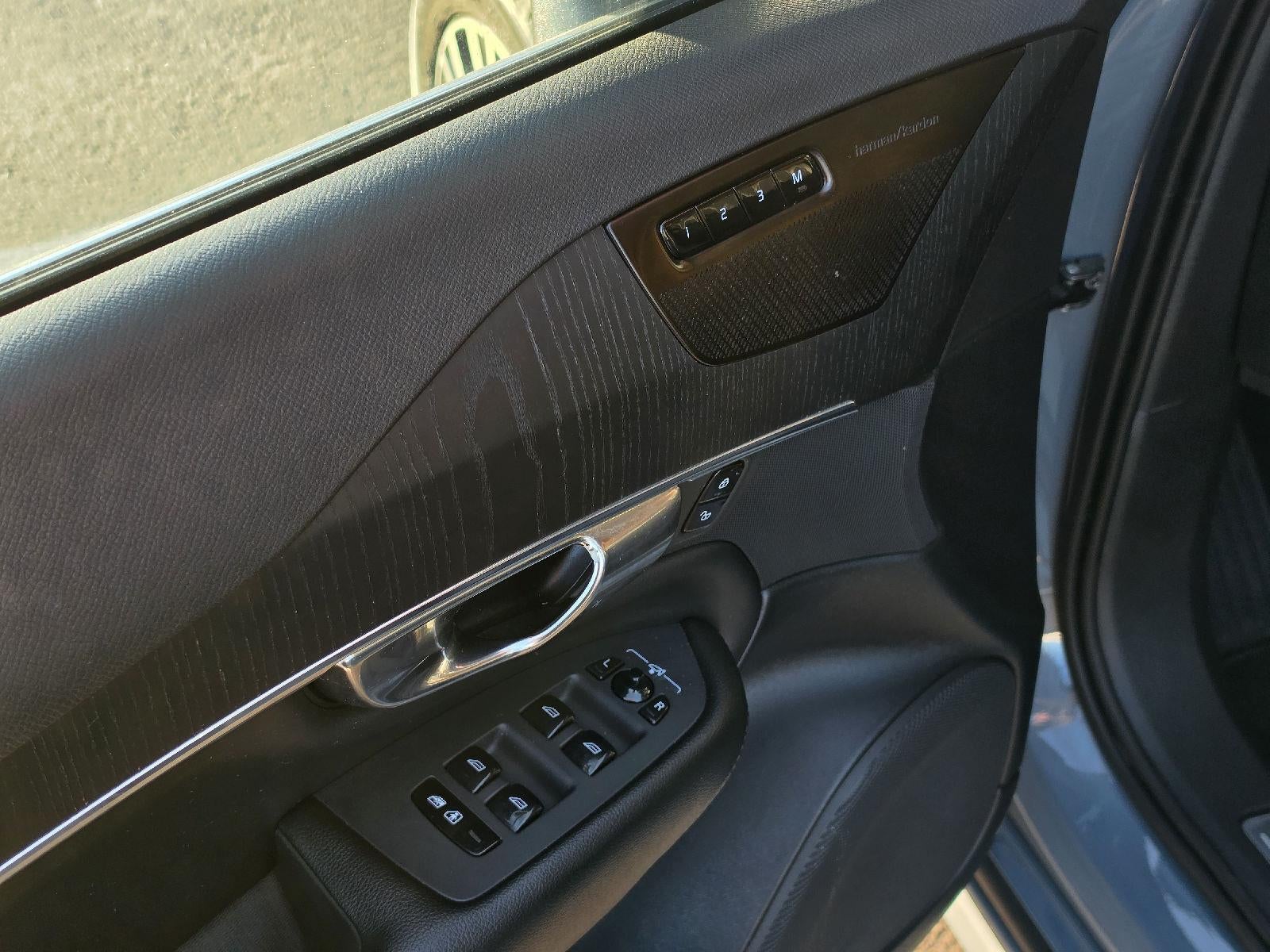 2020 Volvo XC90 Momentum