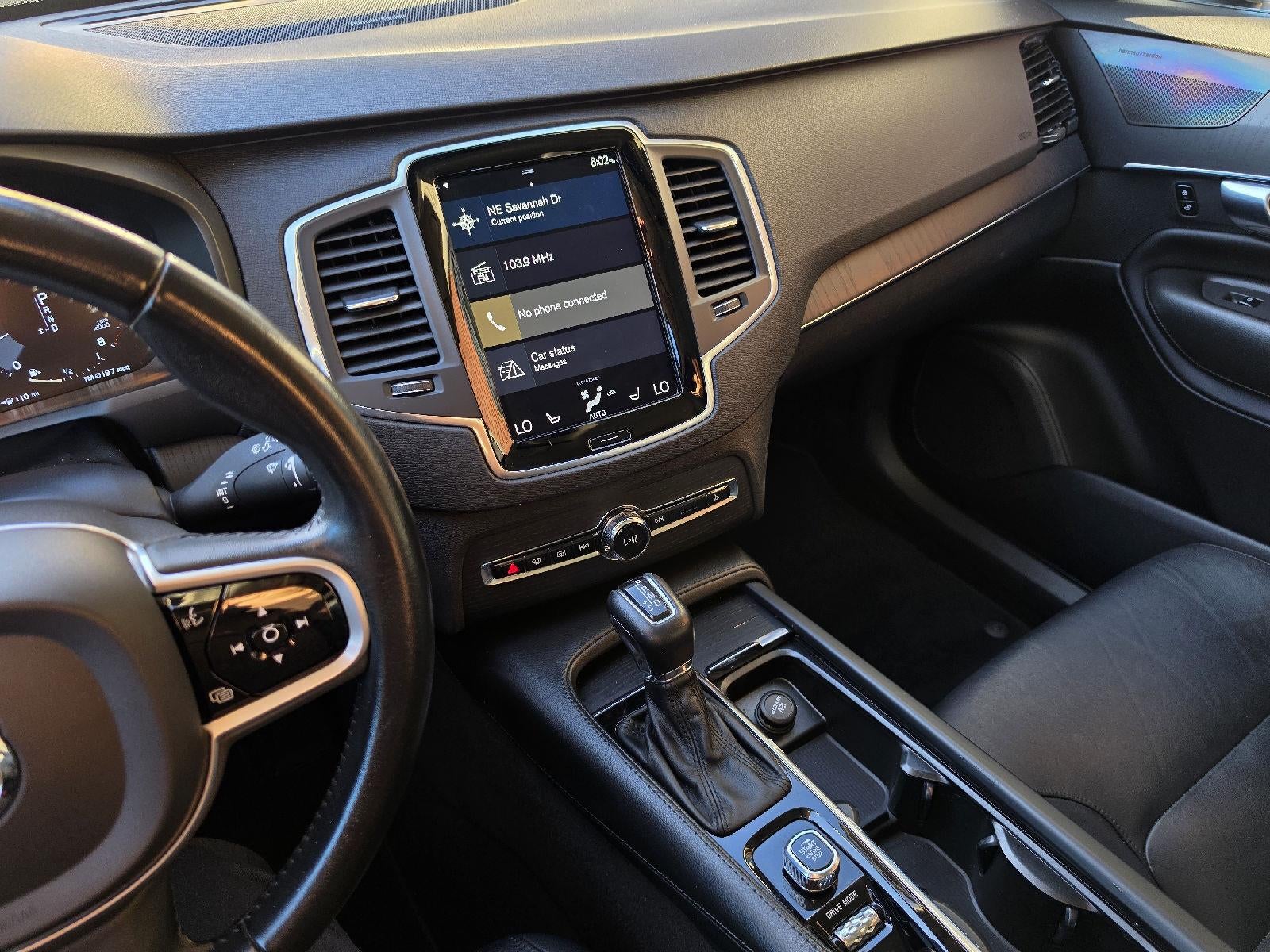 2020 Volvo XC90 Momentum