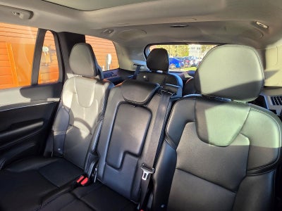 2020 Volvo XC90 Momentum