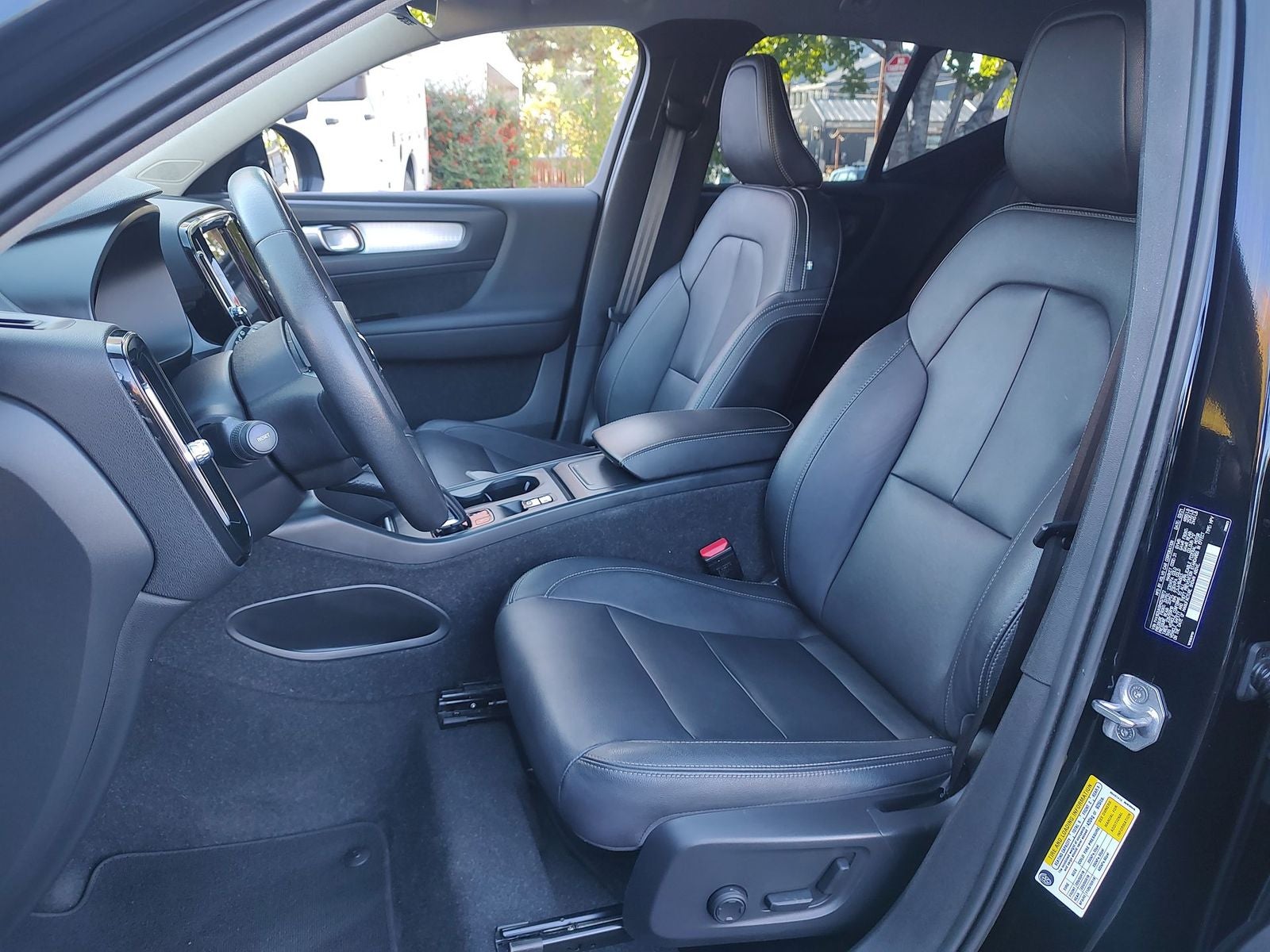 2021 Volvo XC40 Momentum