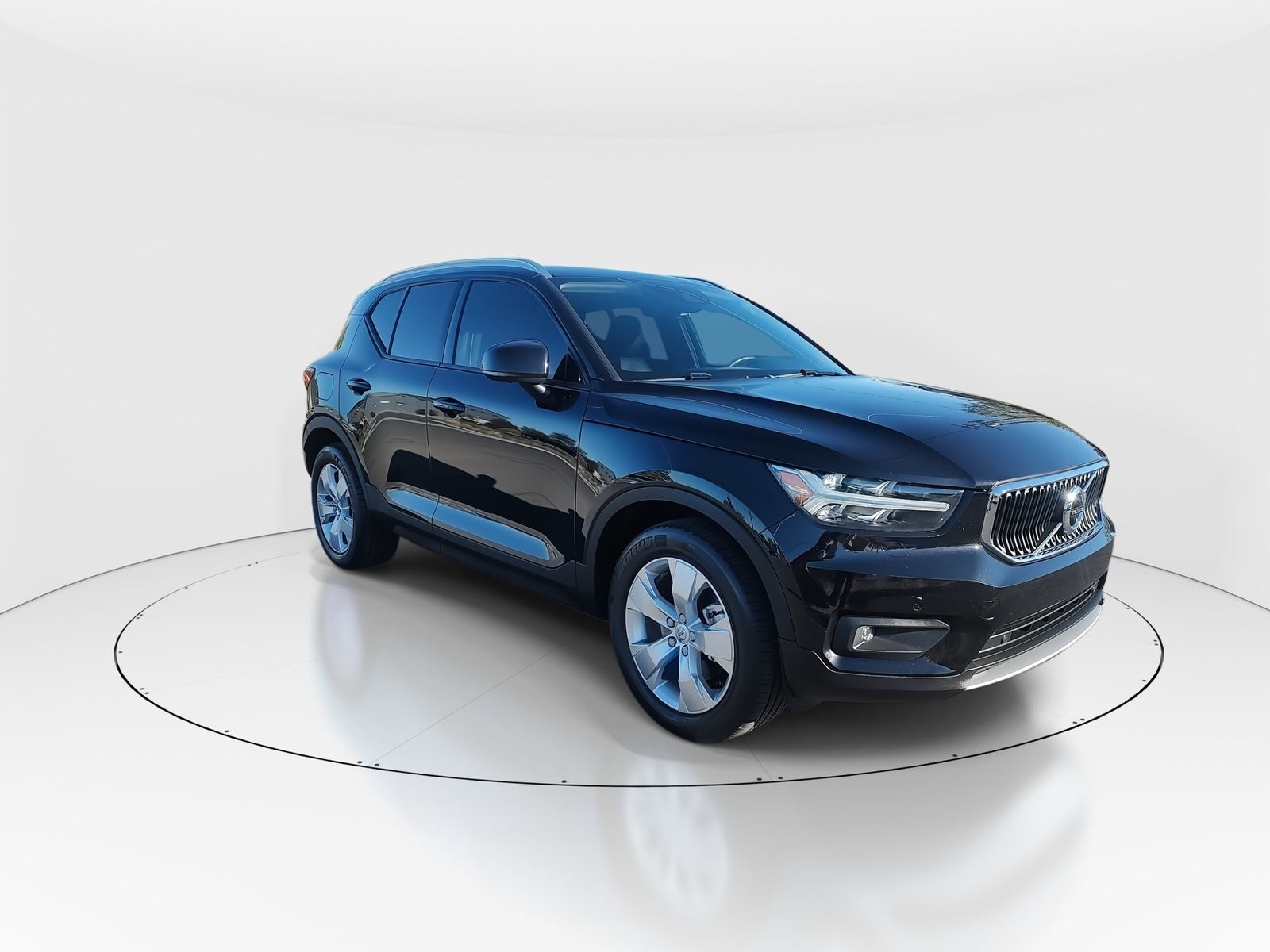2021 Volvo XC40 Momentum