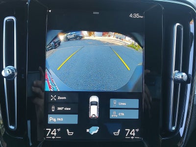 2021 Volvo XC40 Momentum