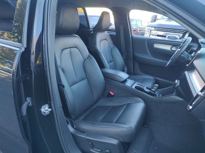 2021 Volvo XC40 Momentum