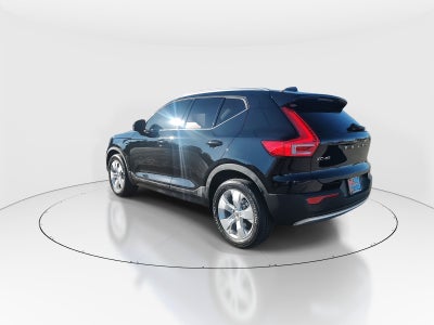2021 Volvo XC40 Momentum