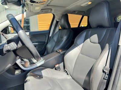 2017 Volvo V60 Cross Country T5