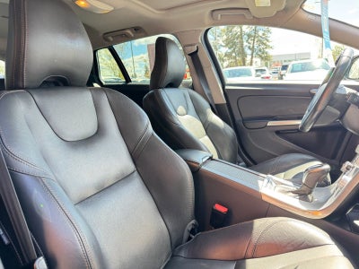 2017 Volvo V60 Cross Country T5