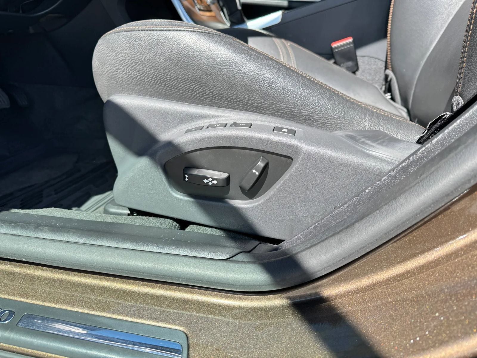 2017 Volvo V60 Cross Country T5