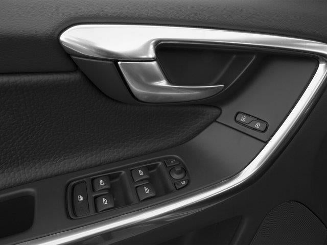 2015 Volvo Xc60 T6 Platinum Sport Utility 4D (2015.5)