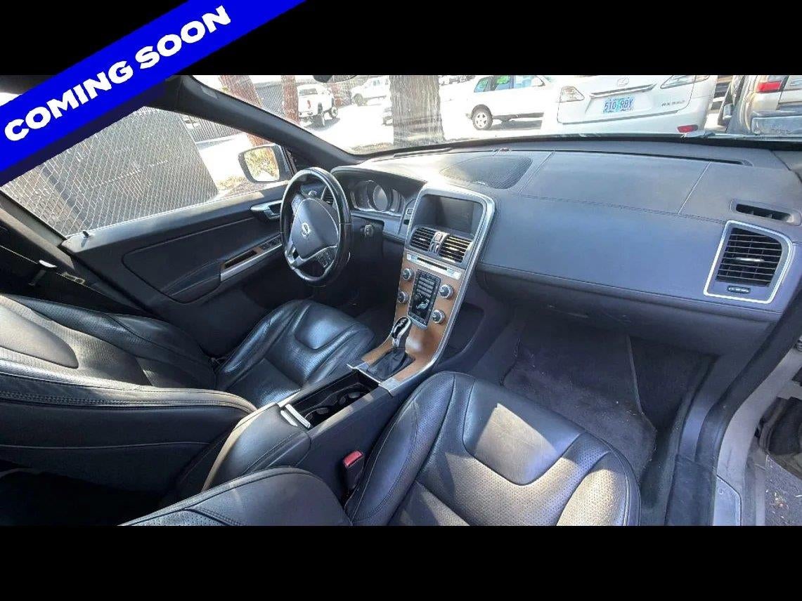 2015 Volvo Xc60 T6 Platinum Sport Utility 4D (2015.5)