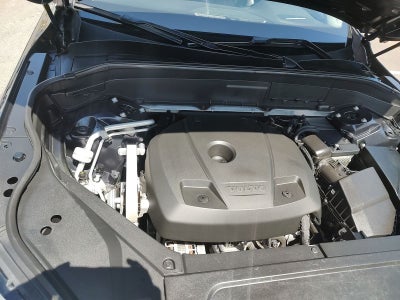 2017 Volvo XC90 T6 Momentum