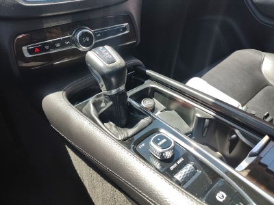 2017 Volvo XC90 T6 Momentum