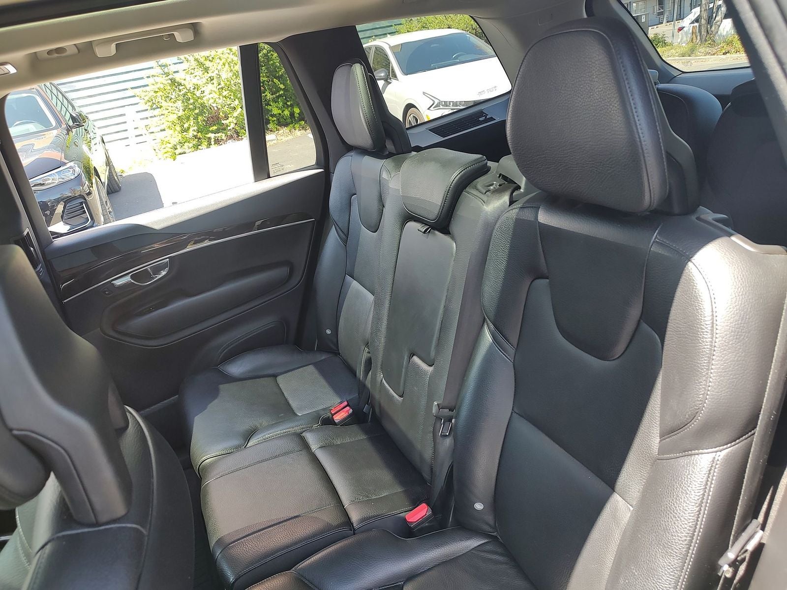 2017 Volvo XC90 T6 Momentum