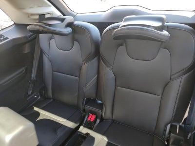 2017 Volvo XC90 T6 Momentum