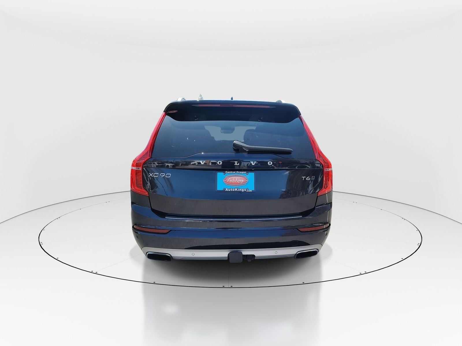 2017 Volvo XC90 T6 Momentum