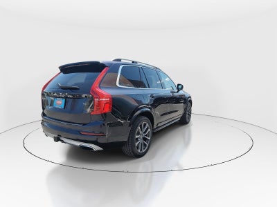 2017 Volvo XC90 T6 Momentum