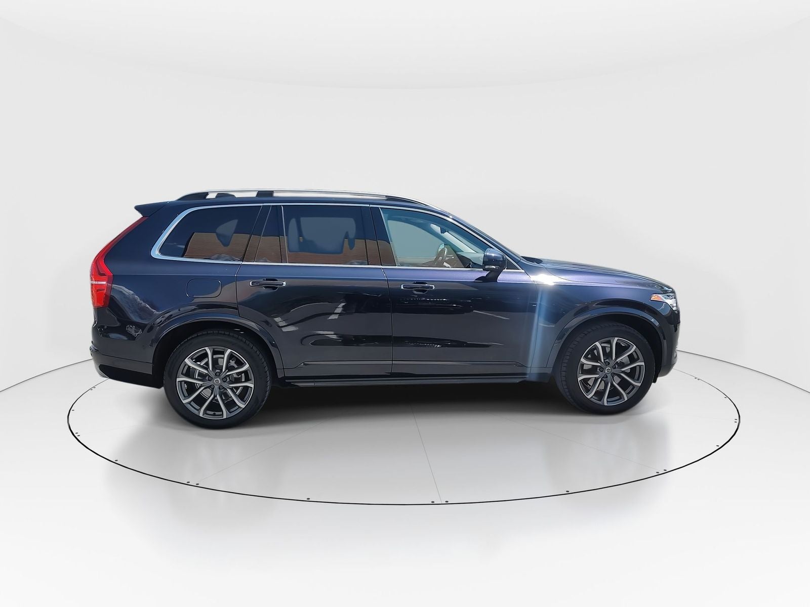 2017 Volvo XC90 T6 Momentum