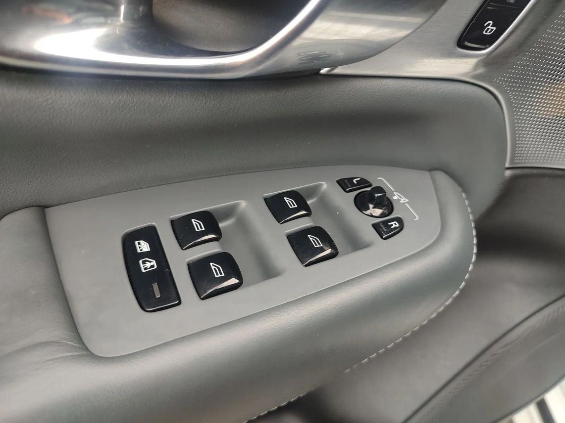2020 Volvo XC90 T6 Inscription Sport Utility 4D