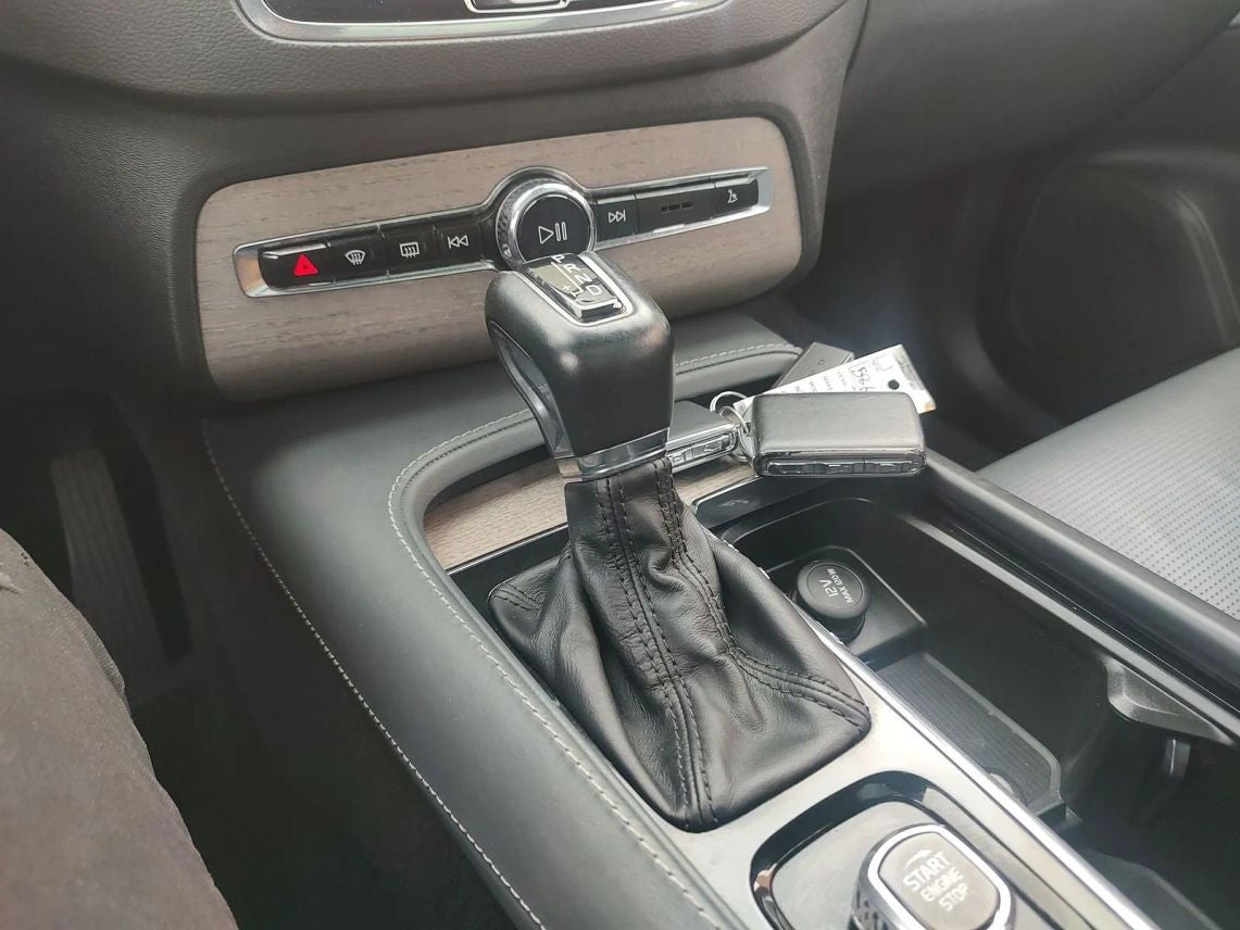 2020 Volvo XC90 T6 Inscription Sport Utility 4D